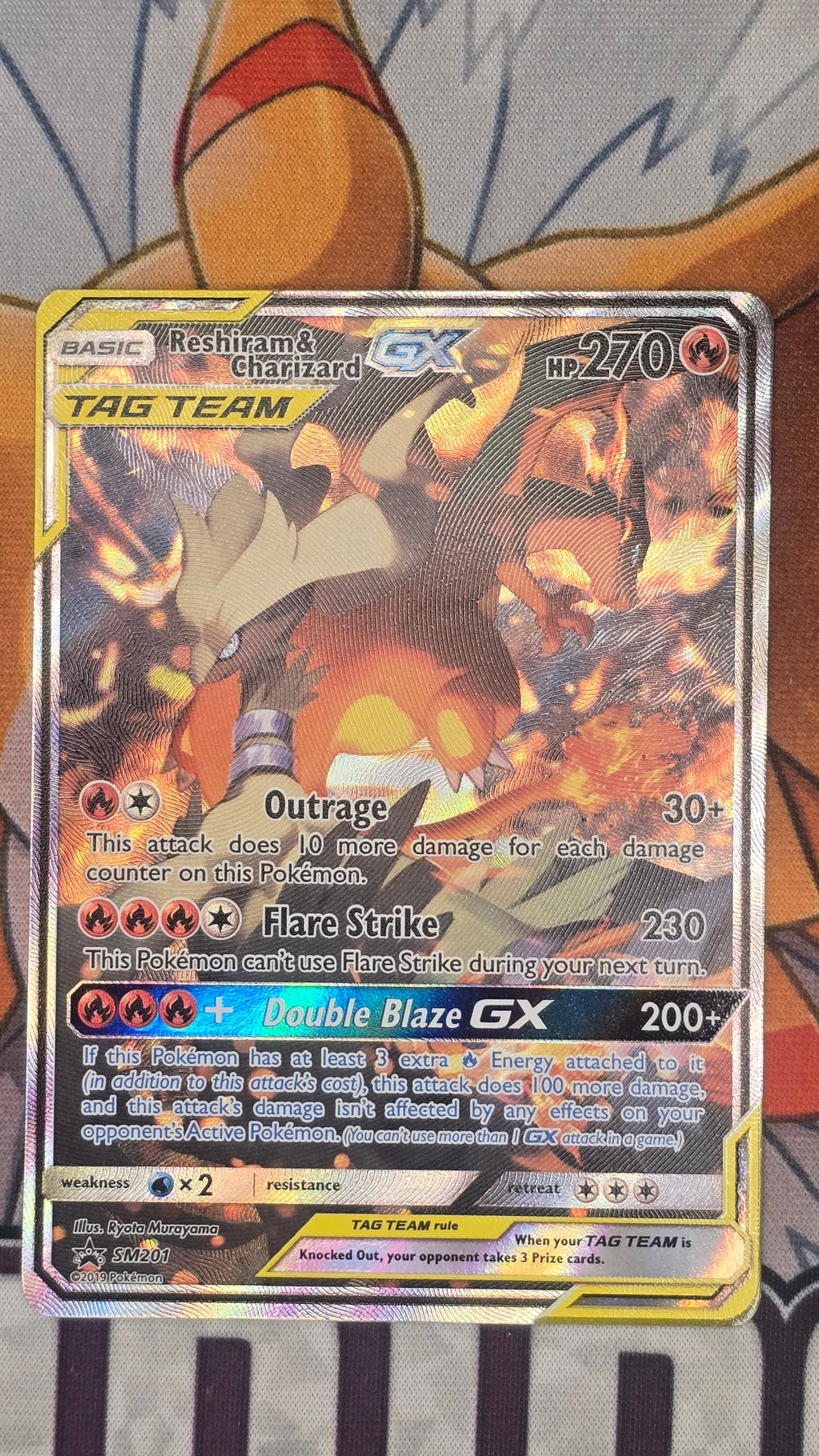Reshiram & Charizard GX #SM201 ⭐ – Tag Team – Sun & Moon Black Star Promo (EN) 2019 – NM RAW